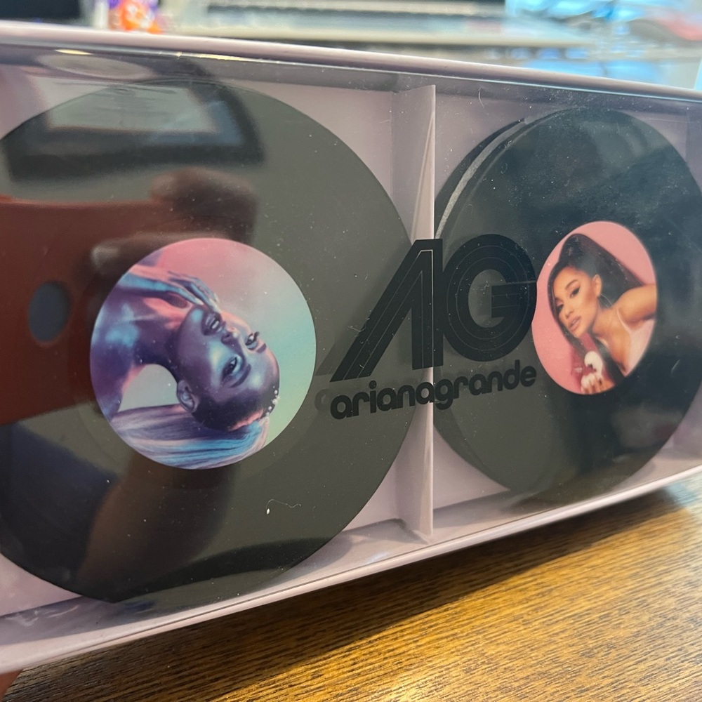 Ariana Grande Fragrance Coaster Gift Set Box